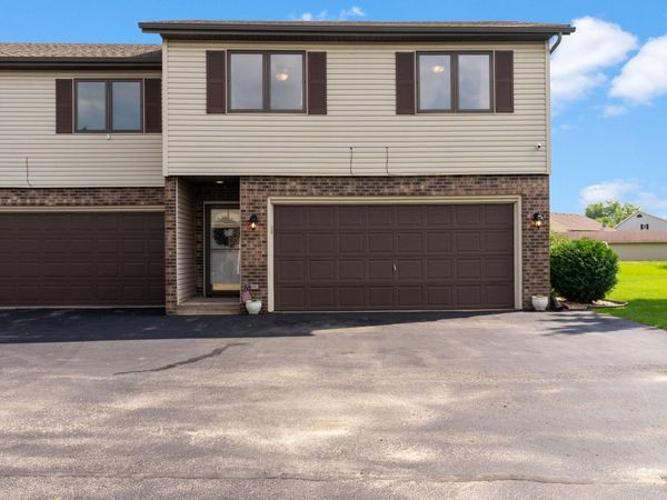 166 White Tail Drive, Sun Prairie, WI 53590