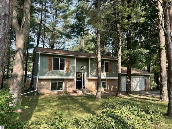 4591 Bridlewood Drive, Traverse City, MI 49685