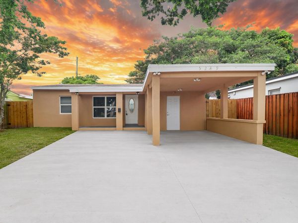 5249 NE 4TH Terrace, Oakland Park, FL 33334