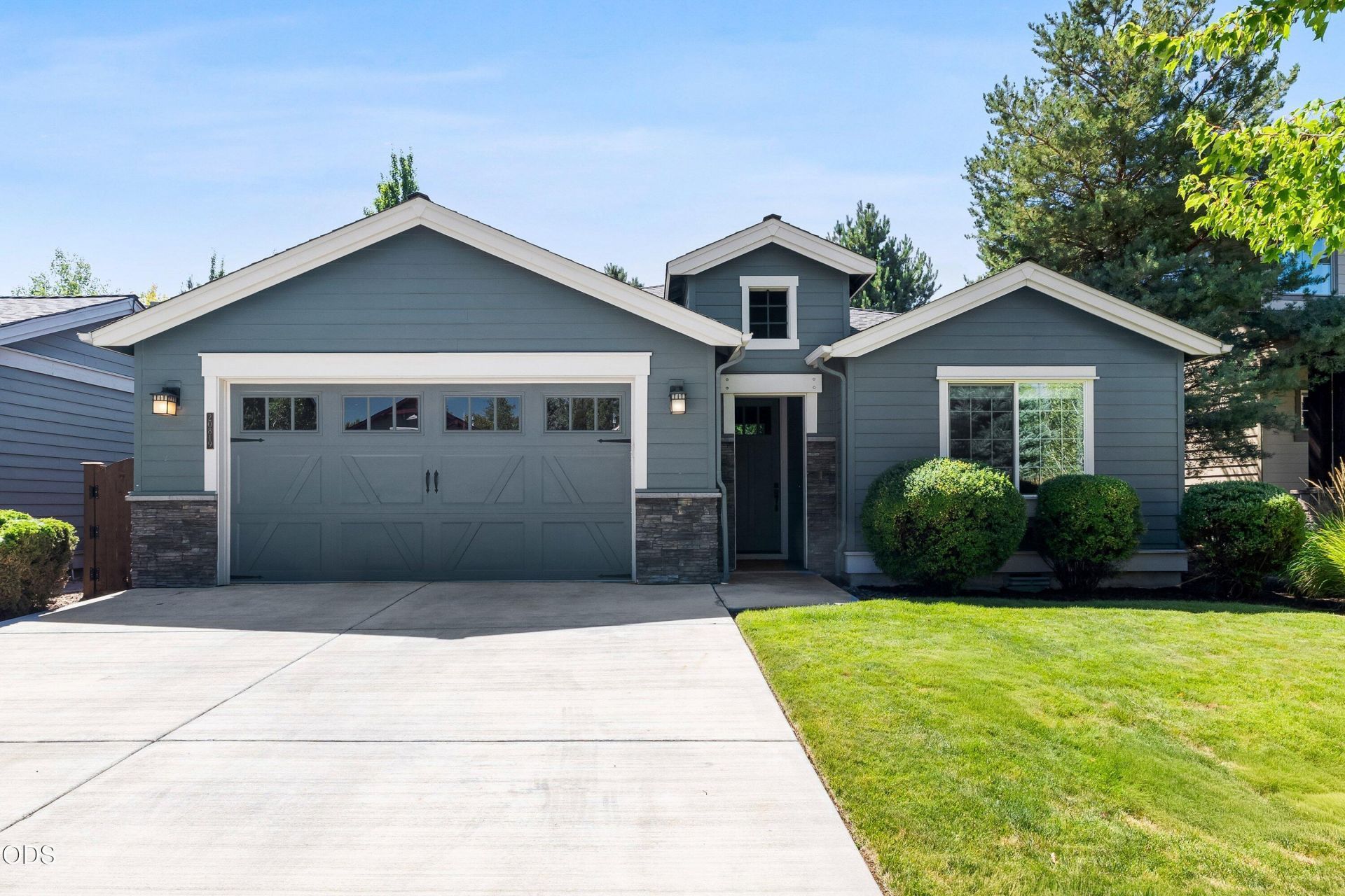 20819 Tamar Lane, Bend, OR 97702 Main Photo