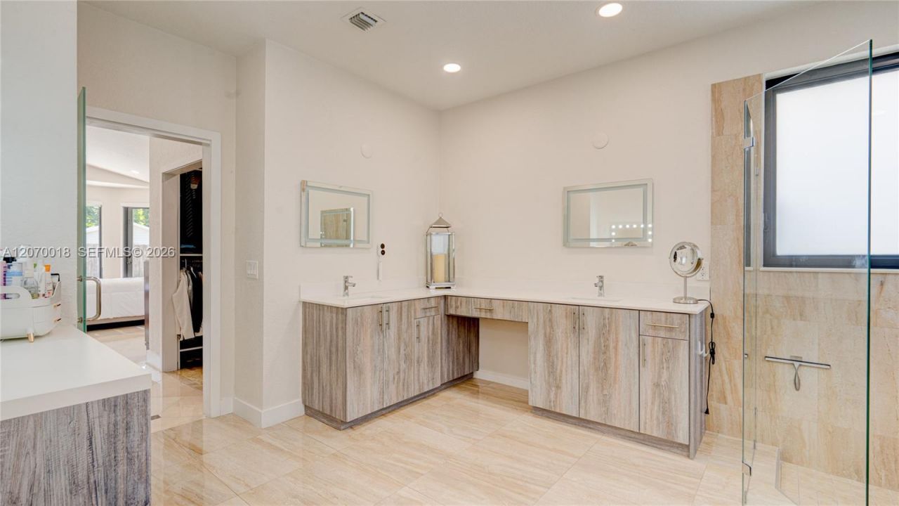 Please Call For Address, Miami, FL 33187 Photo