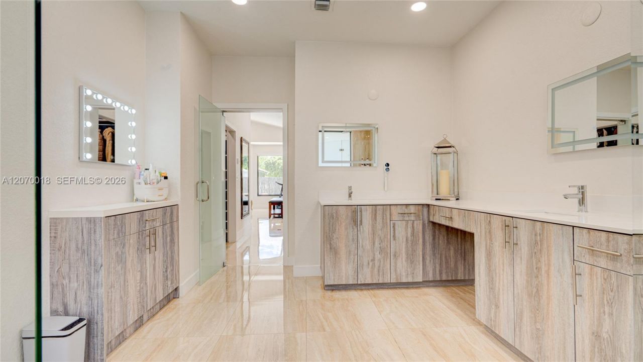 Please Call For Address, Miami, FL 33187 Photo