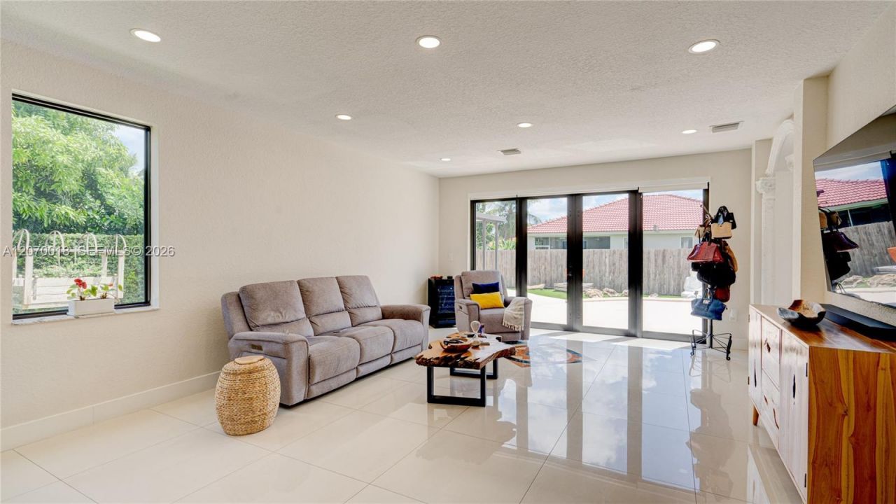 Please Call For Address, Miami, FL 33187 Photo