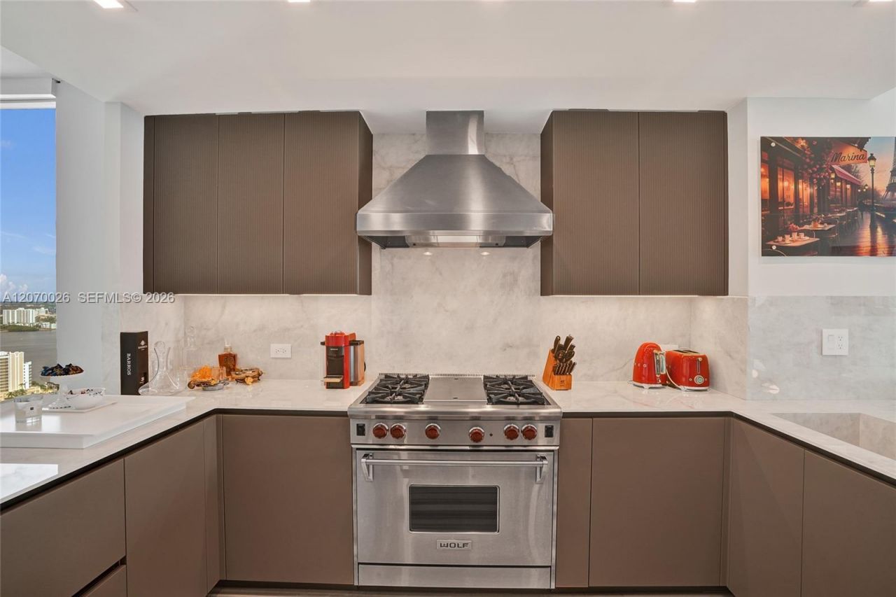 17875 Collins Ave , Unit 3101, Sunny Isles Beach, FL 33160 Photo