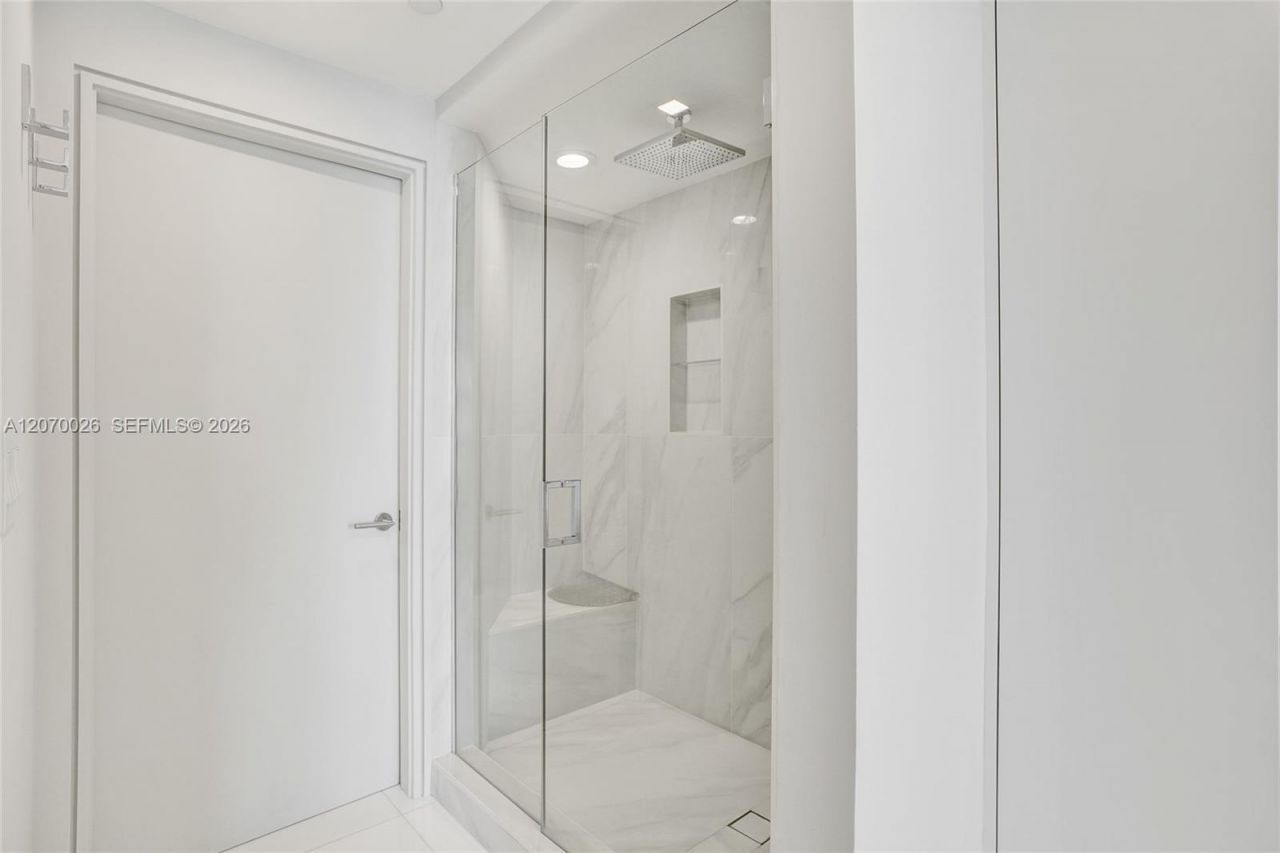 17875 Collins Ave , Unit 3101, Sunny Isles Beach, FL 33160 Photo