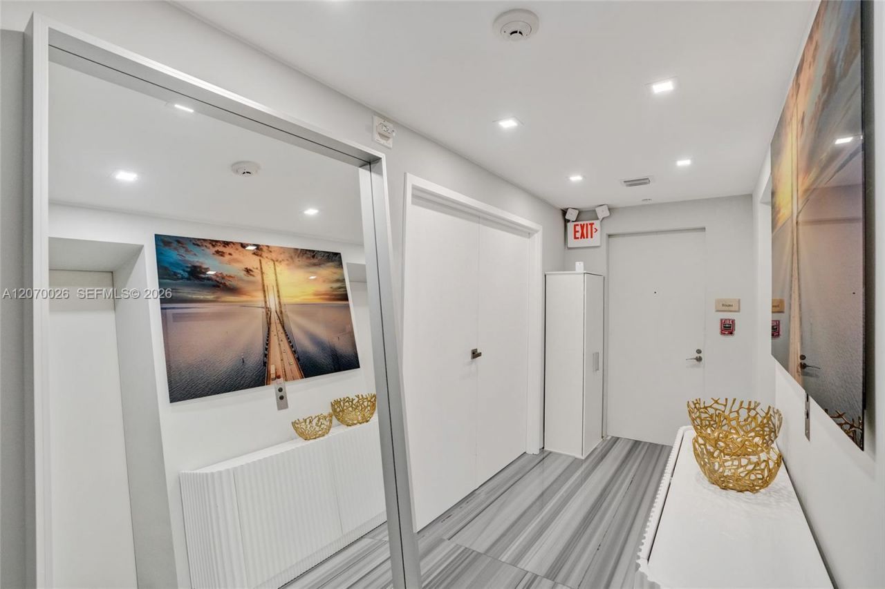 17875 Collins Ave , Unit 3101, Sunny Isles Beach, FL 33160 Photo