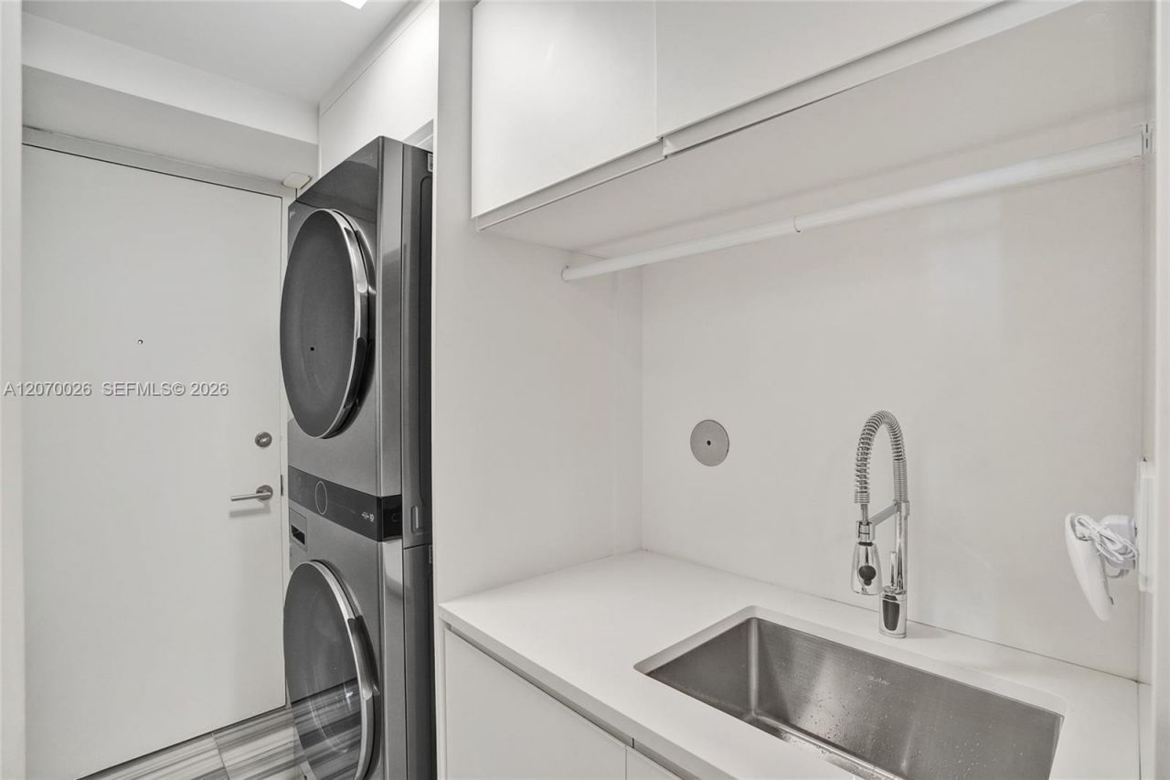 17875 Collins Ave , Unit 3101, Sunny Isles Beach, FL 33160 Photo
