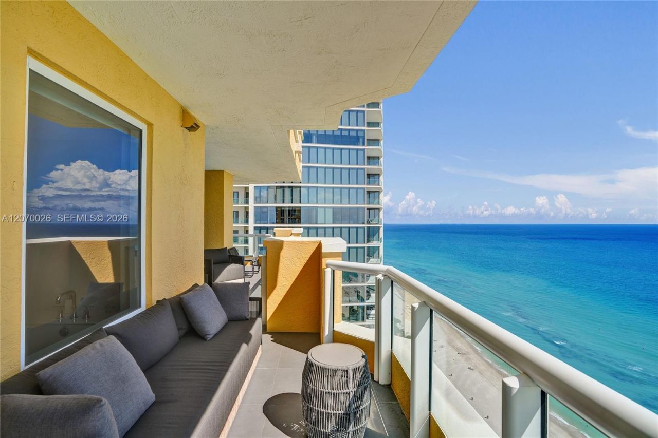 17875 Collins Ave , Unit 3101, Sunny Isles Beach, FL 33160 Photo