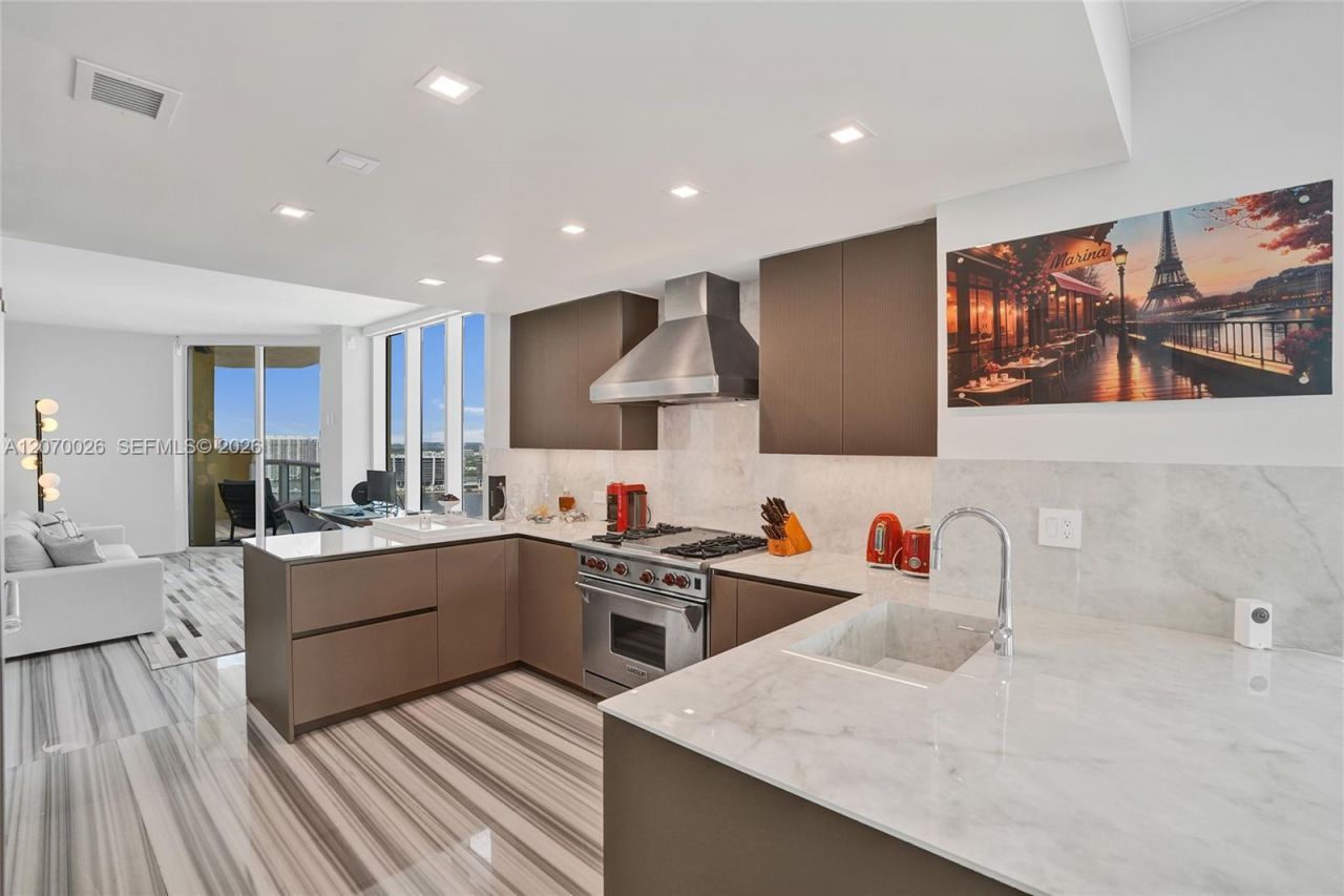 17875 Collins Ave , Unit 3101, Sunny Isles Beach, FL 33160 Photo