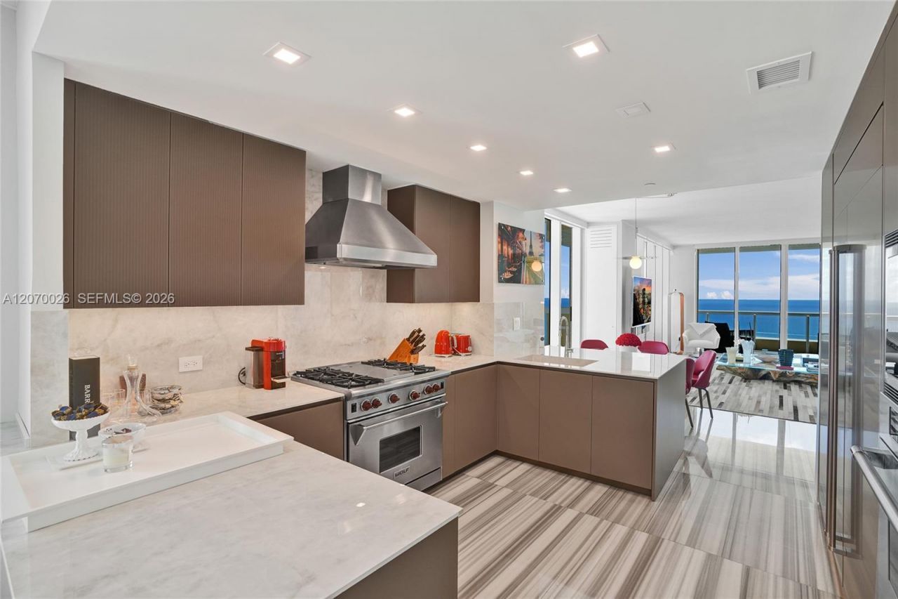 17875 Collins Ave , Unit 3101, Sunny Isles Beach, FL 33160 Photo
