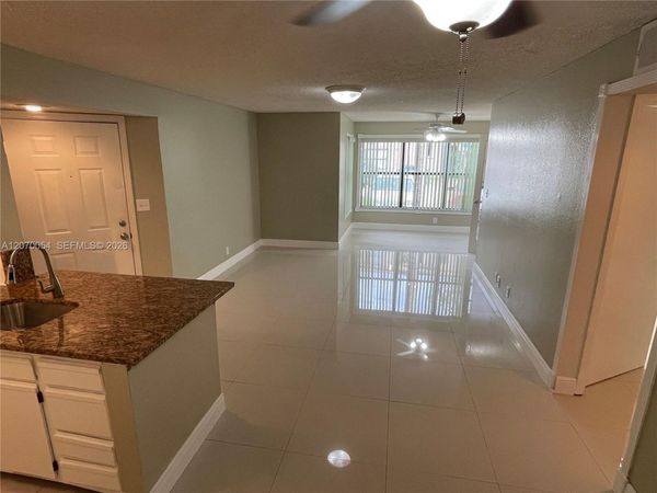 2826 S University Dr , Unit 3101, Davie, FL 33328