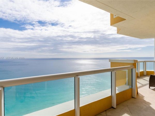 17875 Collins Ave , Unit 4001, Sunny Isles Beach, FL 33160