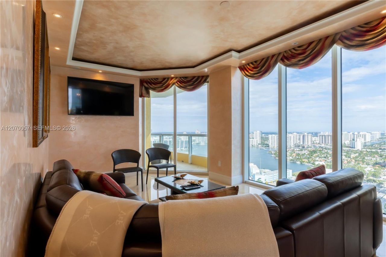 17875 Collins Ave , Unit 4001, Sunny Isles Beach, FL 33160 Photo