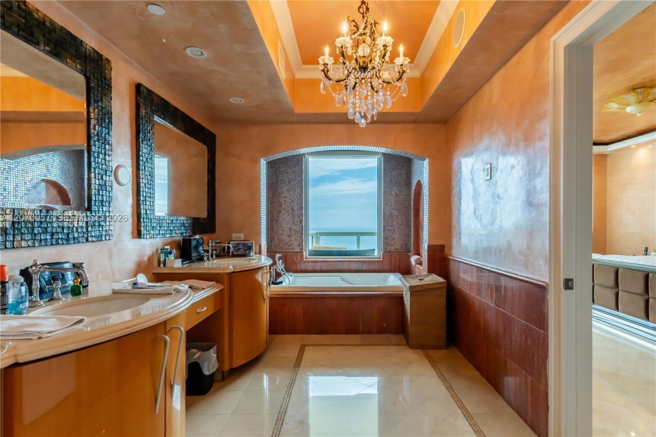 17875 Collins Ave , Unit 4001, Sunny Isles Beach, FL 33160 Photo