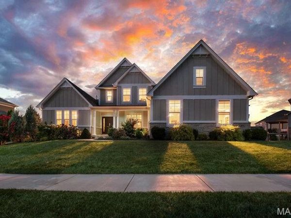 985 Silver Buck Lane, Chesterfield, MO 63005