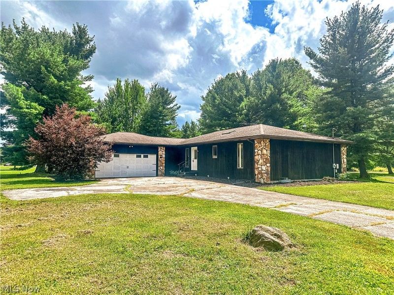 986 Bristol Champion Townline Road NE, Bristolville, OH 44402 Photo 1