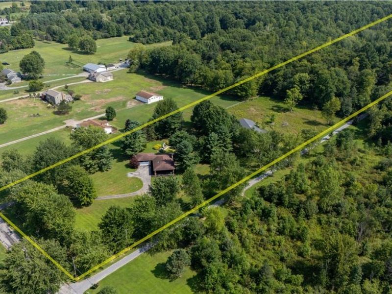 986 Bristol Champion Townline Road NE, Bristolville, OH 44402 Photo 2