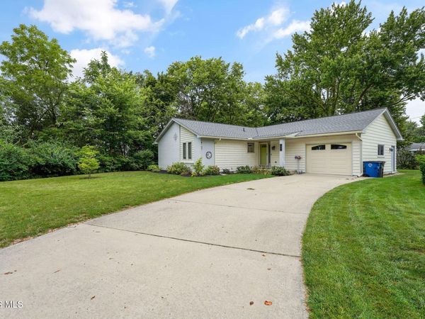 1037 Westbrook Drive , Perrysburg, OH 43551