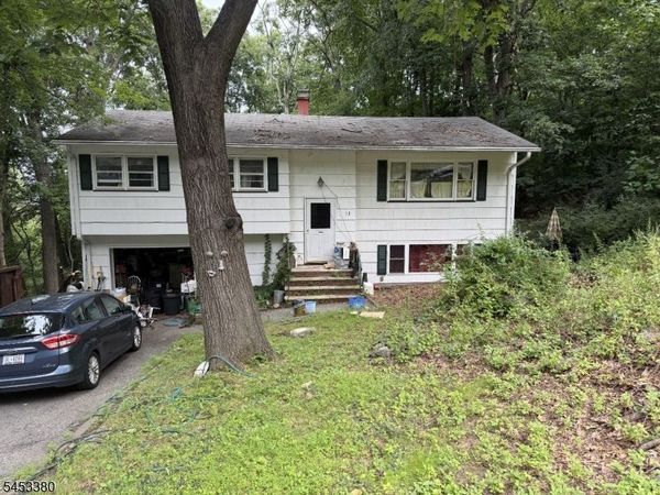 13 Alpine Dr, Kinnelon, NJ 07405