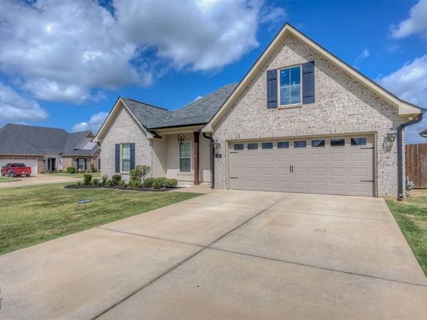 31 Crowder Drive, Benton, LA 71006