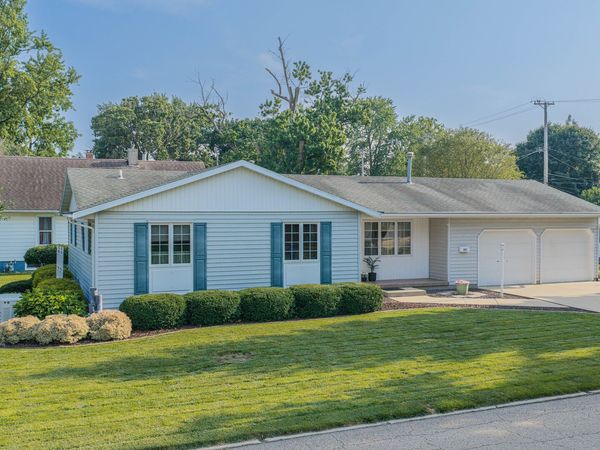 301 9th Street, Mendota, IL 61342