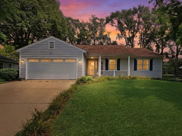 1612 N Leonard Avenue , McHenry, IL 60050