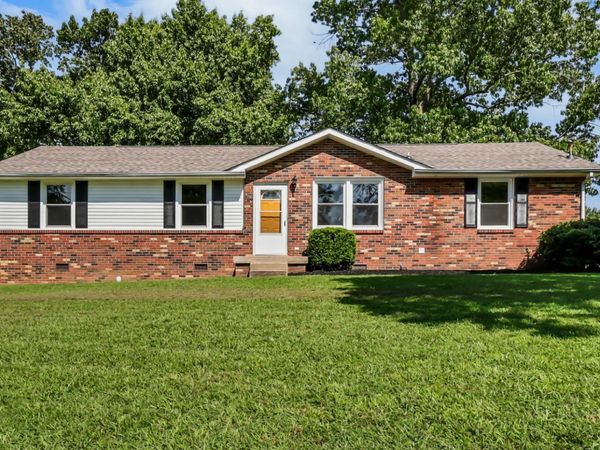 641 Cleveland Dr, Clarksville, TN 37042