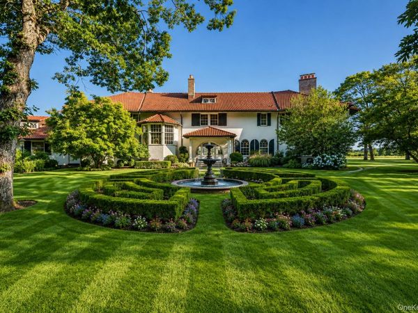 767 Montauk Highway , Westhampton Beach, NY 11978