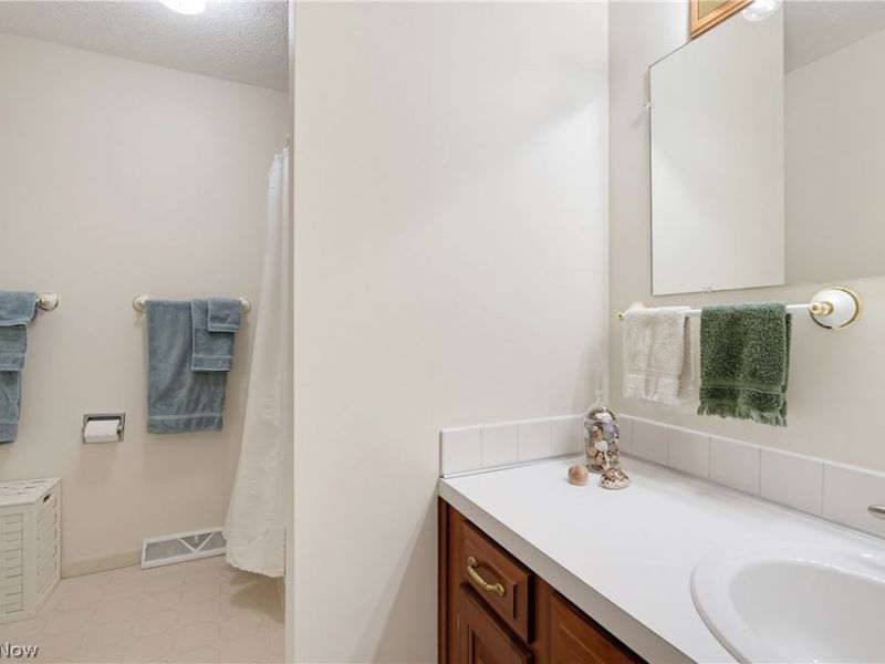 8709 N Leroy Road, Westfield Center, OH 44251 Photo 28