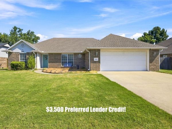 3601 W Mockingbird Lane, Rogers, AR 72756