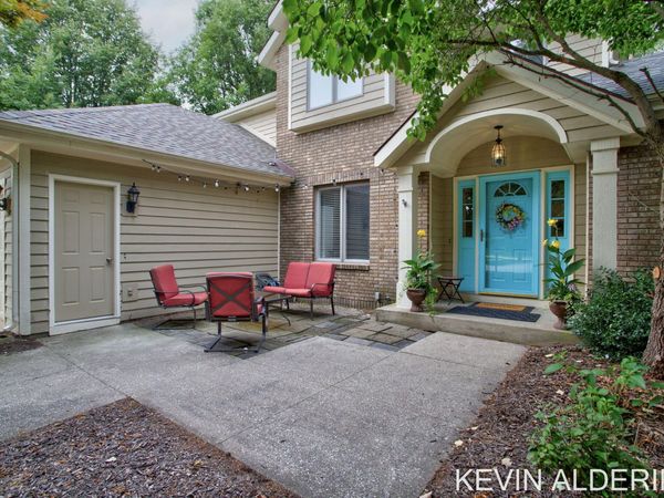 1305 Augusta Court W, Holland, MI 49423