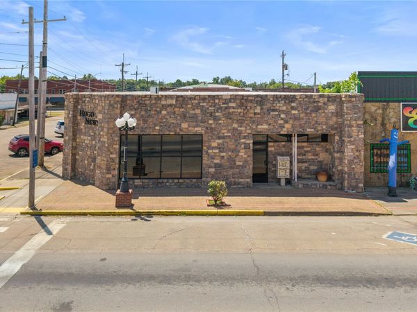 128 E Jackson Street , Hugo, OK 74743