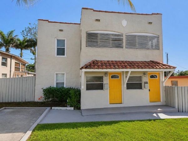924 MCINTOSH Street, West Palm Beach, FL 33405