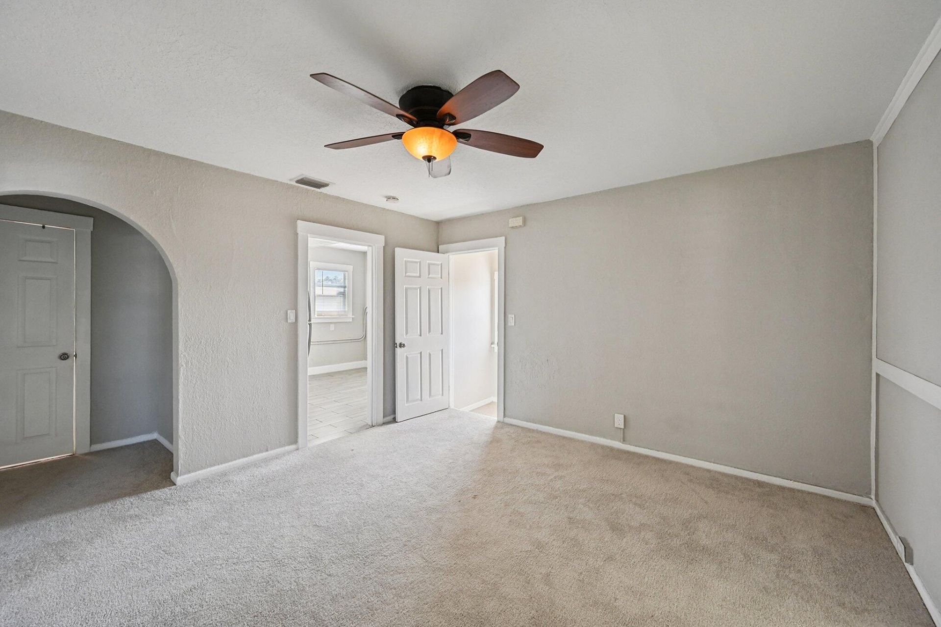 924 Mcintosh Street, West Palm Beach, FL 33405 Photo