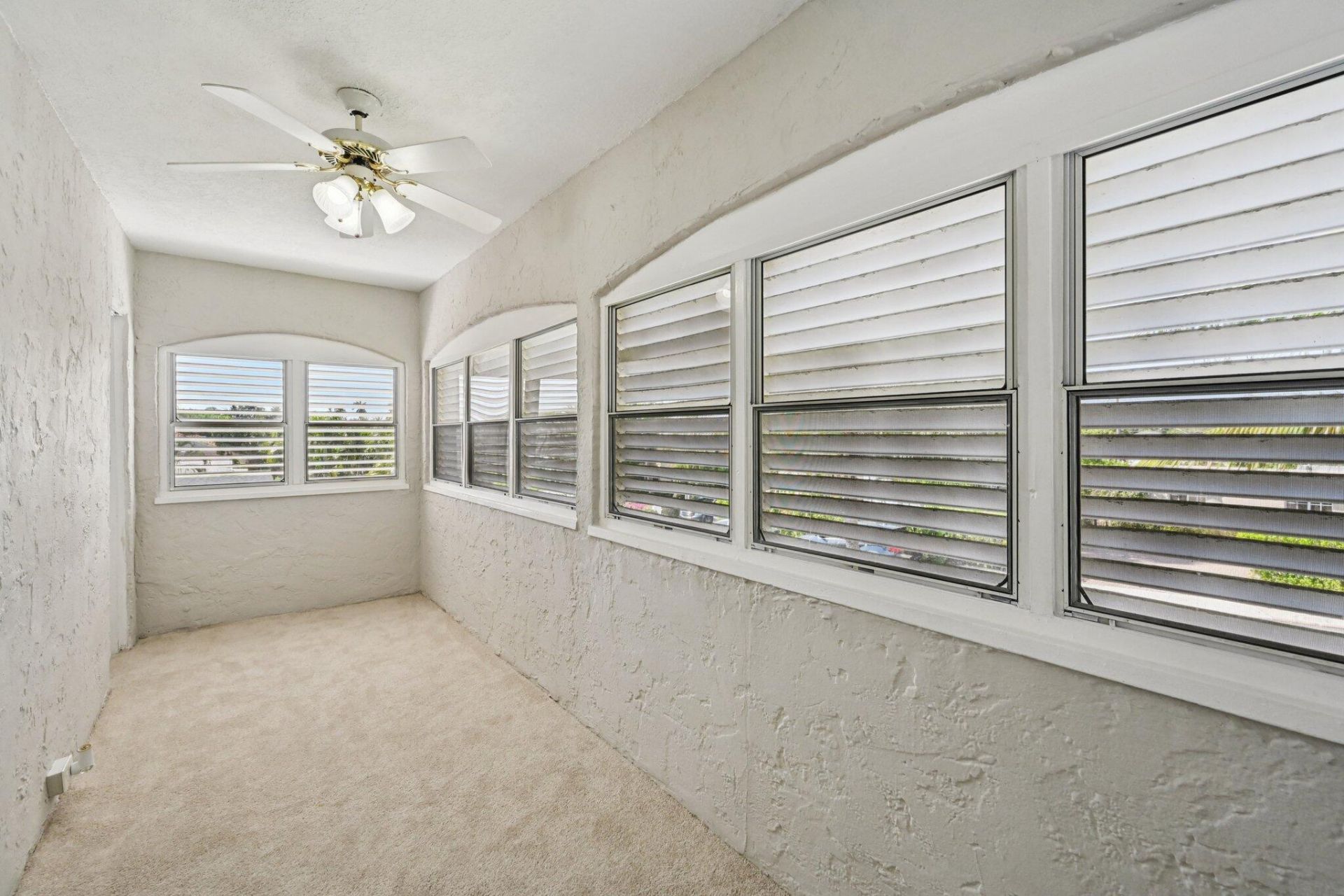924 Mcintosh Street, West Palm Beach, FL 33405 Photo