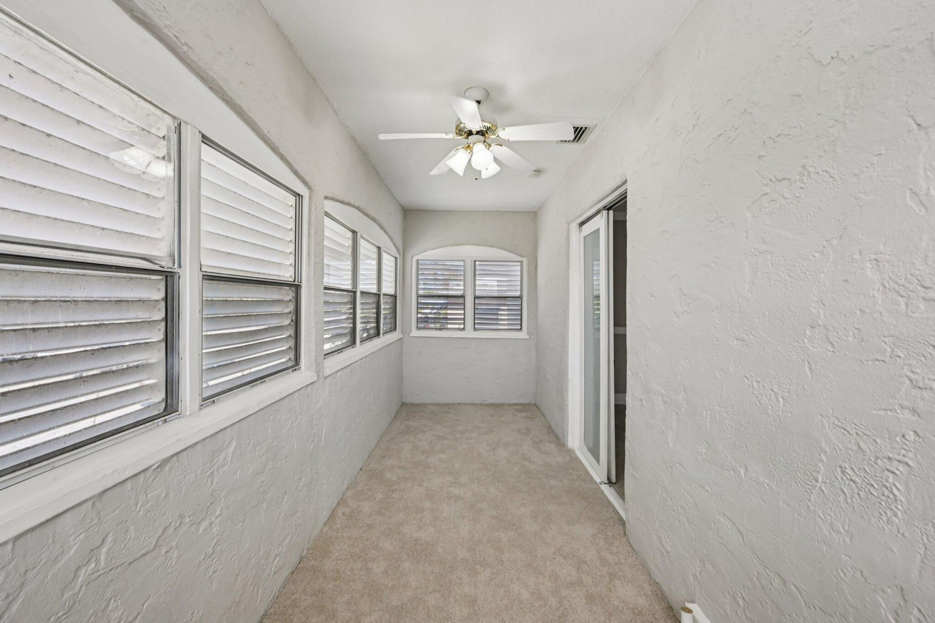 924 Mcintosh Street, West Palm Beach, FL 33405 Photo
