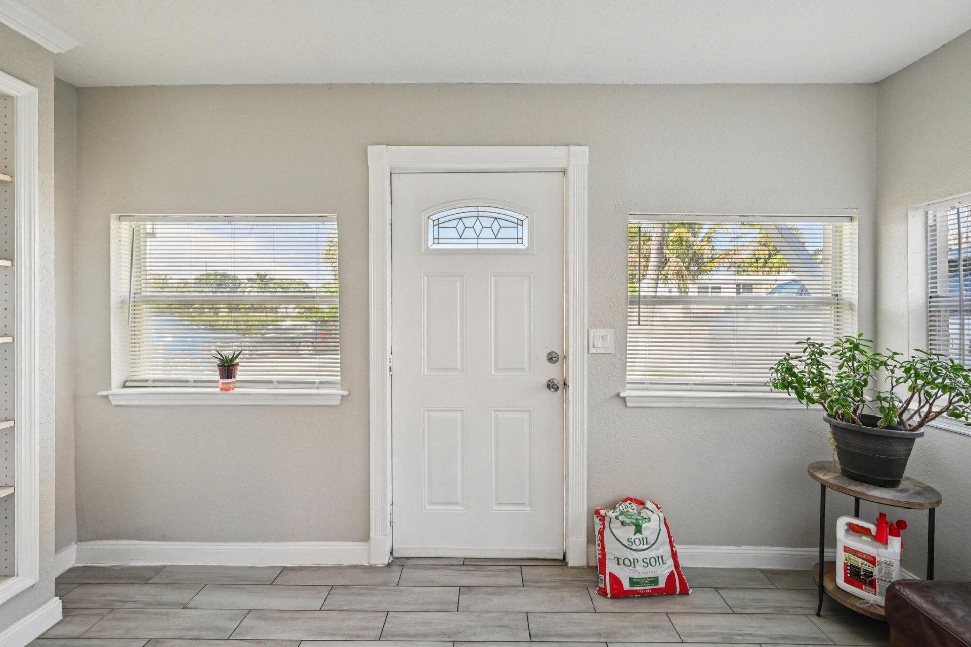 924 Mcintosh Street, West Palm Beach, FL 33405 Photo