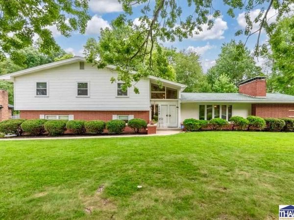 120 Briarwood Lane, Terre Haute, IN 47803