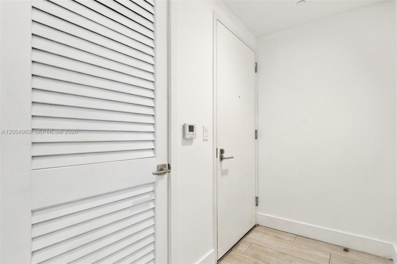 121 NE 34th St, Unit 2409, Miami, FL 33137 Photo