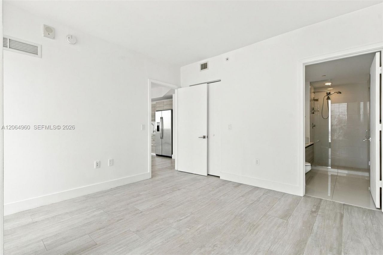 121 NE 34th St, Unit 2409, Miami, FL 33137 Photo