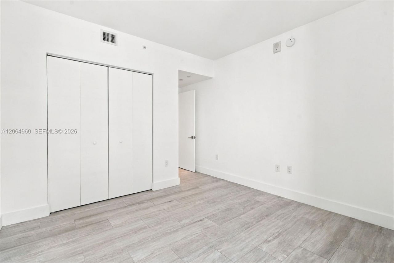 121 NE 34th St, Unit 2409, Miami, FL 33137 Photo