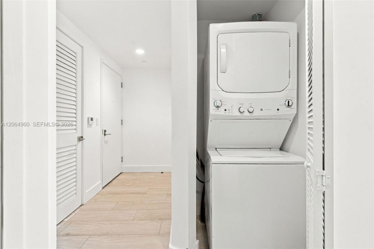 121 NE 34th St, Unit 2409, Miami, FL 33137 Photo