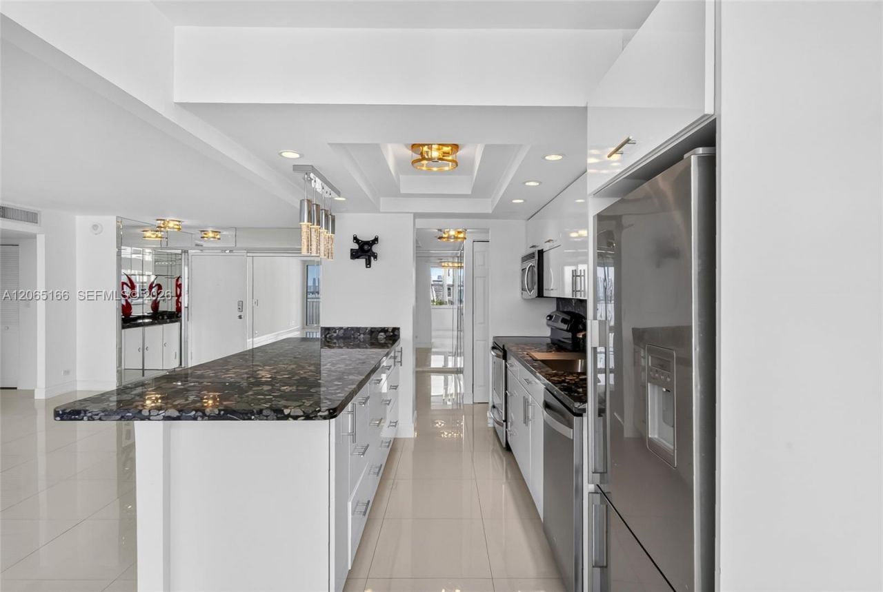 301 174th St , Unit 1216, Sunny Isles Beach, FL 33160 Photo