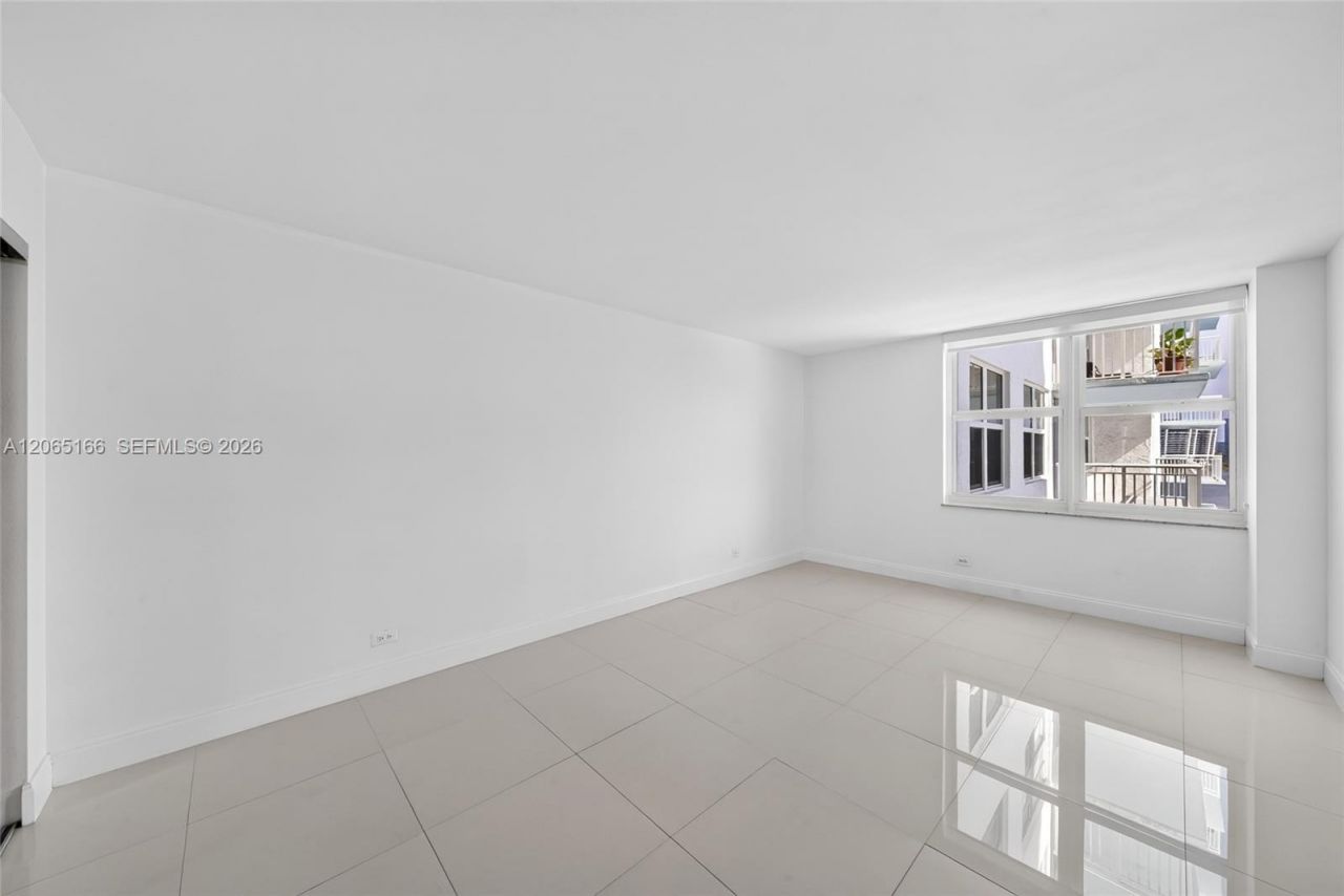 301 174th St , Unit 1216, Sunny Isles Beach, FL 33160 Photo