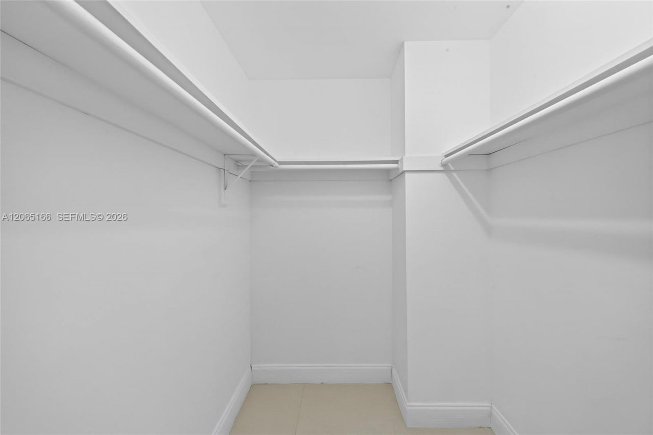301 174th St , Unit 1216, Sunny Isles Beach, FL 33160 Photo