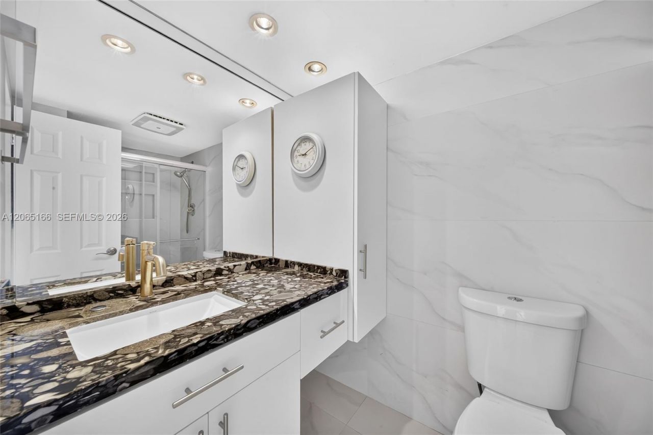 301 174th St , Unit 1216, Sunny Isles Beach, FL 33160 Photo