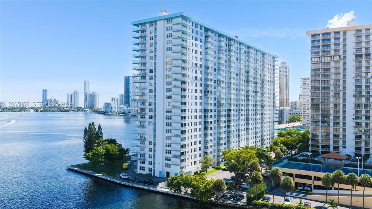 301 174th St , Unit 1216, Sunny Isles Beach, FL 33160 Photo