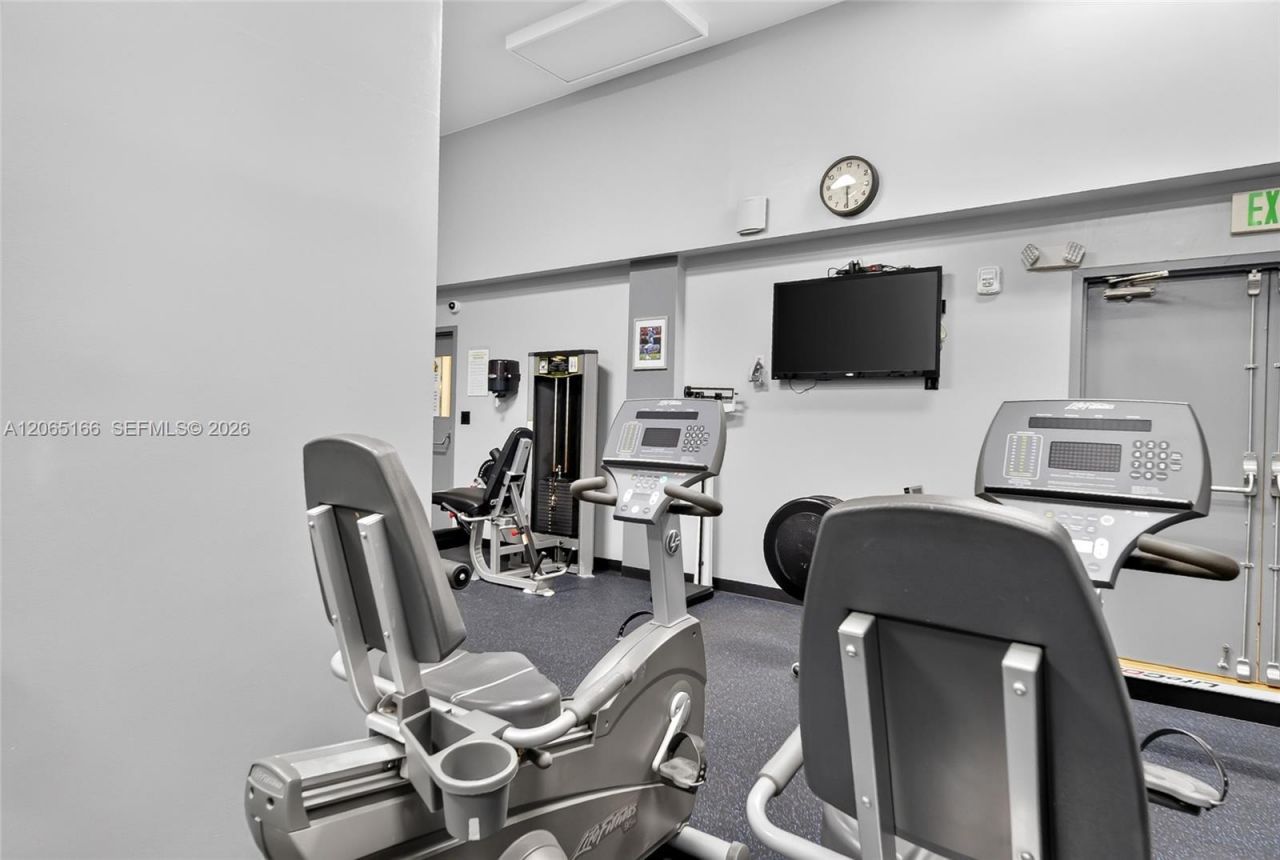 301 174th St , Unit 1216, Sunny Isles Beach, FL 33160 Photo