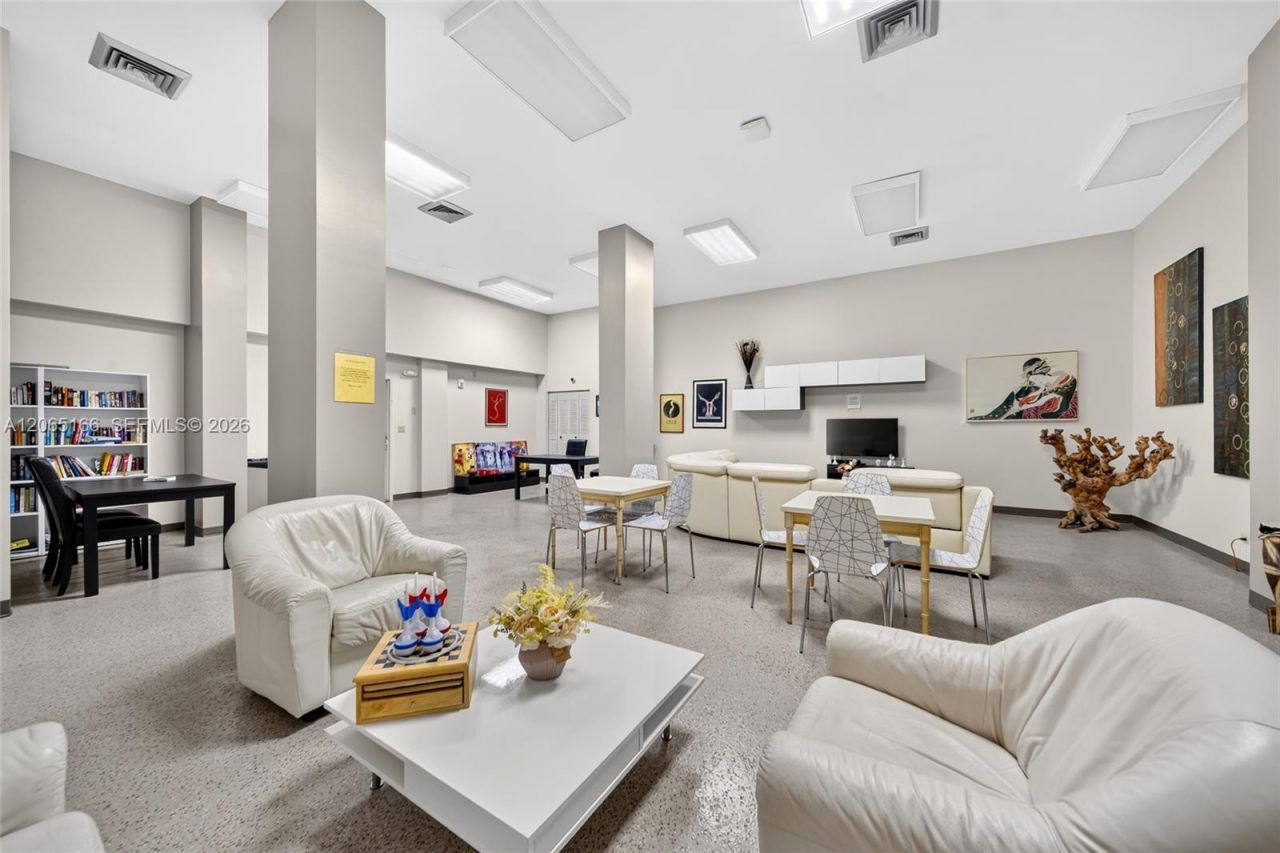 301 174th St , Unit 1216, Sunny Isles Beach, FL 33160 Photo