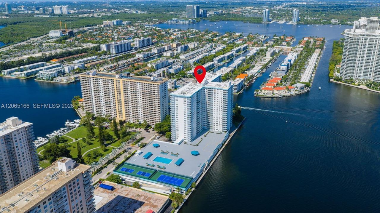 301 174th St , Unit 1216, Sunny Isles Beach, FL 33160 Photo